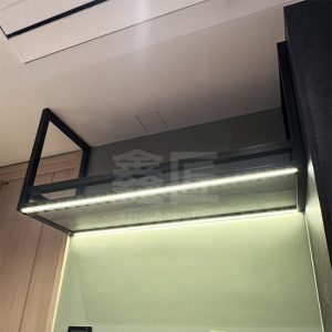 極簡單層吊杯架-雙條LED燈條